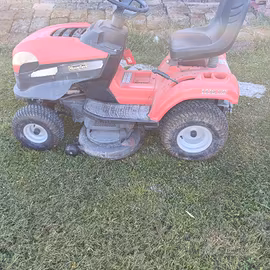  trattorino tagliaerba 