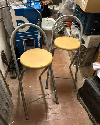 1 sgabello con seduta tonda 