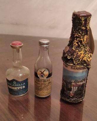 collezione di bottiglie mini 