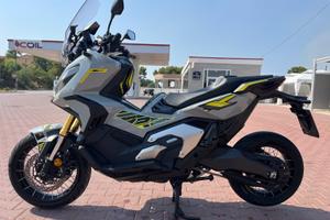 HONDA X-ADV 750 2023 come nuovo