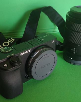 SONY A6400 POCHI SCATTI KIT ZOOM 18-135 + GARANZIA