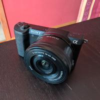 Fotocamera Sony alpha 5100 con memoria SD