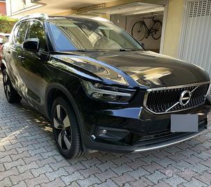 Volvo xc40 T2