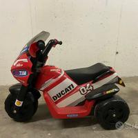 Moto Ducati desmosedici