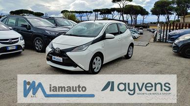 TOYOTA Aygo X BUSINESS 1.0cc 71cv