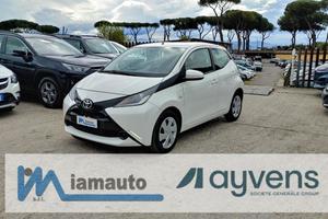 TOYOTA Aygo X BUSINESS 1.0cc 71cv