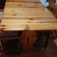 tavolo più sedie 