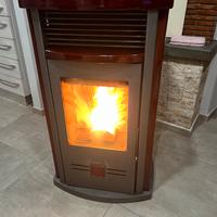 Stufa a pellet montegrappa 10 000. 11 000