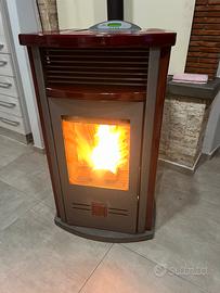 Stufa a pellet montegrappa 10 000. 11 000