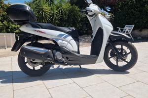 Honda sh 300 i 