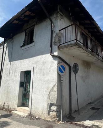 CASA INDIPENDENTE IN PIETRA, DA RISTRUTTURARE C...