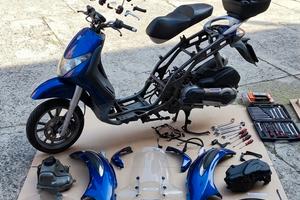 ricambi Piaggio Beverly 125/200/250 anno 2002