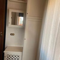 Composizione ingresso in legno