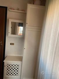 Composizione ingresso in legno