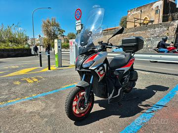 APRILIA SR GT 200 SPORT