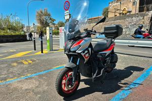 APRILIA SR GT 200 SPORT