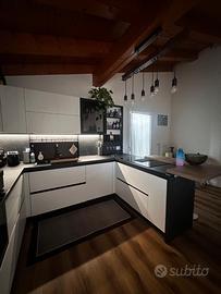 Cucina con penisola