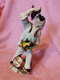 Opera, porcellana Capodimonte. Pulcinella