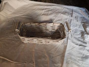 Cestino portaoggetti in legno