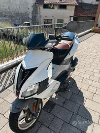 Scooter aprilia sr 50
