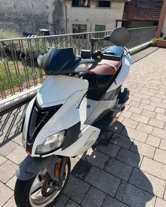Scooter aprilia sr 50
