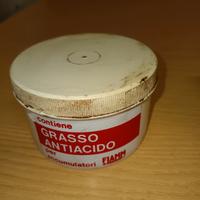 grasso antiacido per accumulatoridella FIAM.