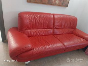 divano in pelle 