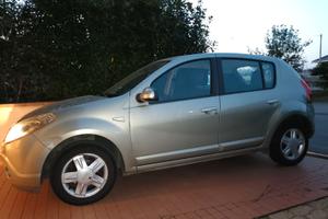 Dacia Sandero 1.4 GPL - Colore Sabbia - Unico Prop