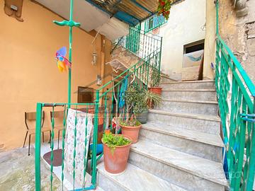 Soluzione su due livelli pressi Chiesa san Pio X