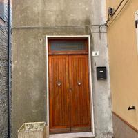 Casa Indipendente su 3 Livelli con Giardino