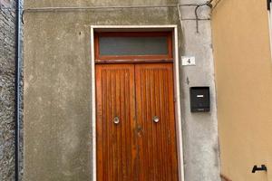 Casa Indipendente su 3 Livelli con Giardino