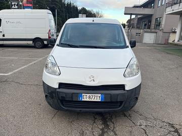 Peugeot Partner Autocarro/la portata:616KG/Euro5B 