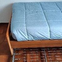 Letto con  rete estraibile
