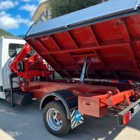 IVECO DAILY 35/12 con GRU Stern