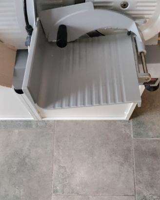 Affettatrice e imbustatrice sottovuoto