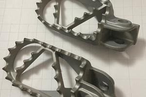 Pedaline originale ktm 690/husqvarna 701