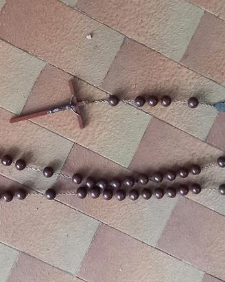 rosario in legno da appendere 