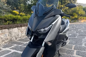 YAMAHA XMAX400