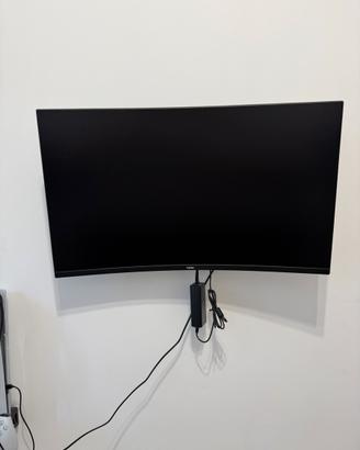 SCHERMO CURVO 32’’ 2K