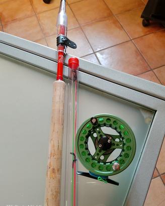 Attrezzatura pesca a ninfa e camolera