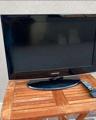 Televizione Samsung modello LE 26A456c2 DXXC
