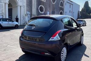 Lancia Ypsilon 1.2 69 CV 5 porte S&S Platinum