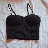 Top bustier nero con spalline regolabili