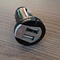 ricarica smartphlone  accendisigari  per auto