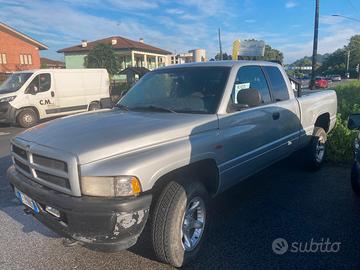 Pcup dodge ram anno 2001 175000 km