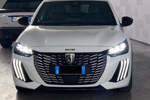 Peugeot 208 gt 145cv