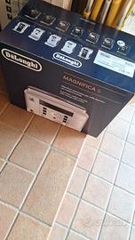 Macchina del caffè DE LONGHI modello MAGHIFICA S N