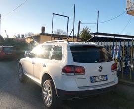 VOLKSWAGEN Touareg - 2008