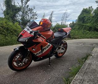 Honda cbr 600 rr repsol