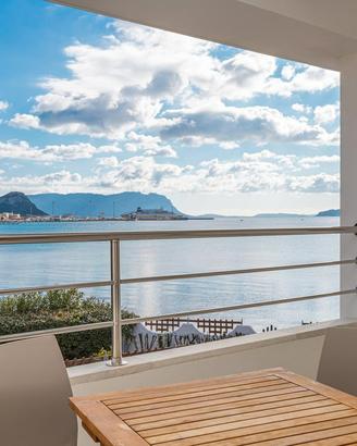 Villa Bifamiliare con Vista Mare dal 12 Agosto